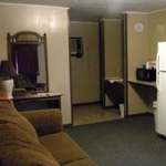 North of the Border Motel - photo 3
