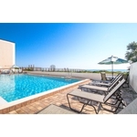 Beachers Lodge Oceanfront Suites - photo 4