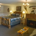 The Woodsman Country Lodge - photo 3