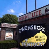 Moonlight Barbecue Inc - Restaurants in Owensboro