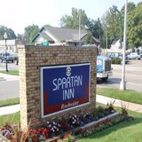 Spartan Motel - Hotels in Rochester Hills