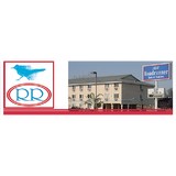 Roadrunner Inn & Suites - Hotels in Bakersfield