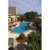 Clarion Inn & Suites Hotel - Hotels in Orlando