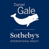 Daniel Gale Sotheby's International - Other in Roslyn