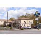 Days Inn and Suites Niagara Falls Buffalo - Hotels in New York