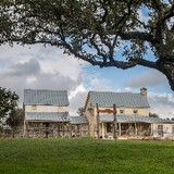 Full Moon Inn - Bed & Breakfast in Fredericksburg