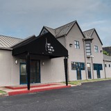 Lulu's Salon & Day Spa - Other in Galveston