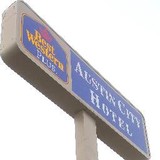 Clarion Inn & Suites - Hotels in Austin