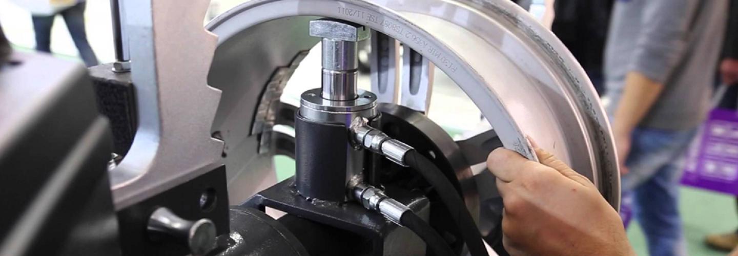 KwickSilver Wheel Repair Pros cover photo