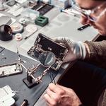 Phones R US - photo 1