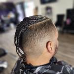 Jewel's Cut and Color Bar - photo 3