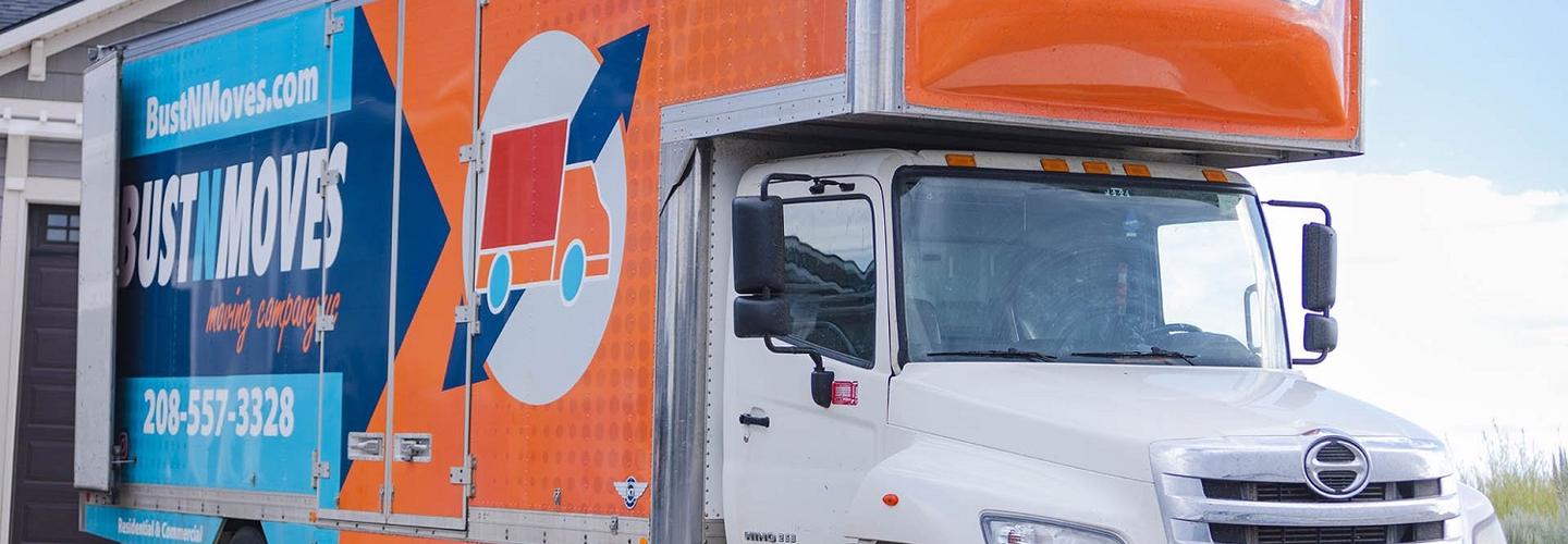 BustNMoves Moving Company cover photo