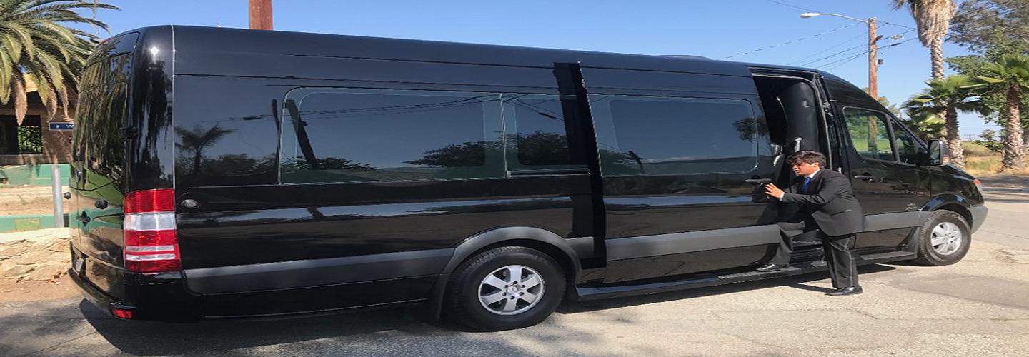 Corrales Limousines LLC cover photo