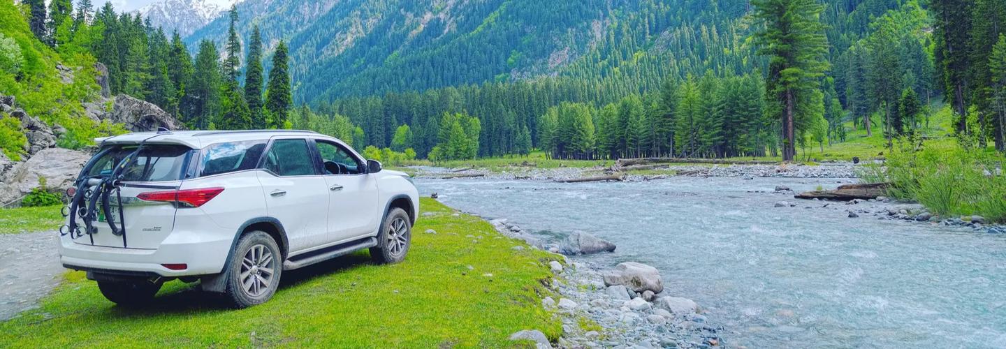 Srinagar Taxi Service cover photo