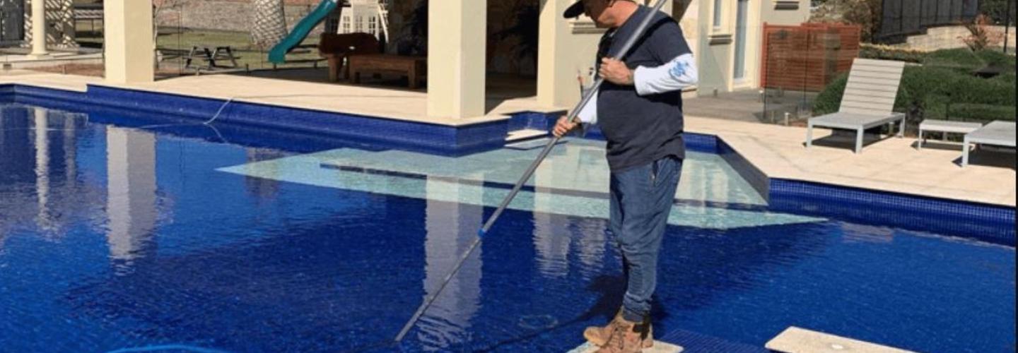 Clean Pools R Us cover photo