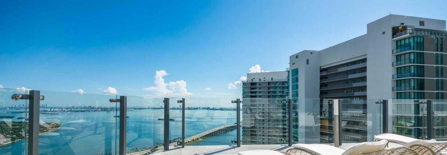 Lunabase cover photo