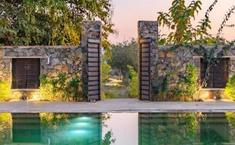 The Beehad - Resorts