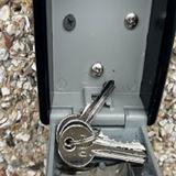 R Wells Local Locksmith