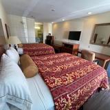 Riviera Inn and Suites