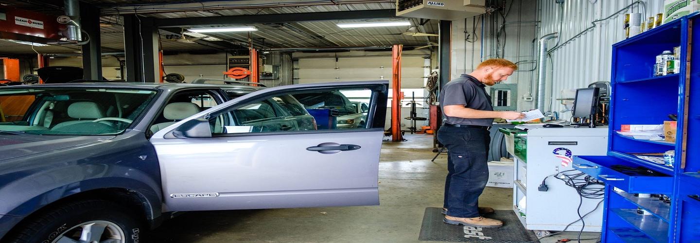 Bob's Main Street Auto & Towing (Towing) cover photo