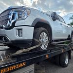 GTA Towing and Roadside Assistance - photo 1