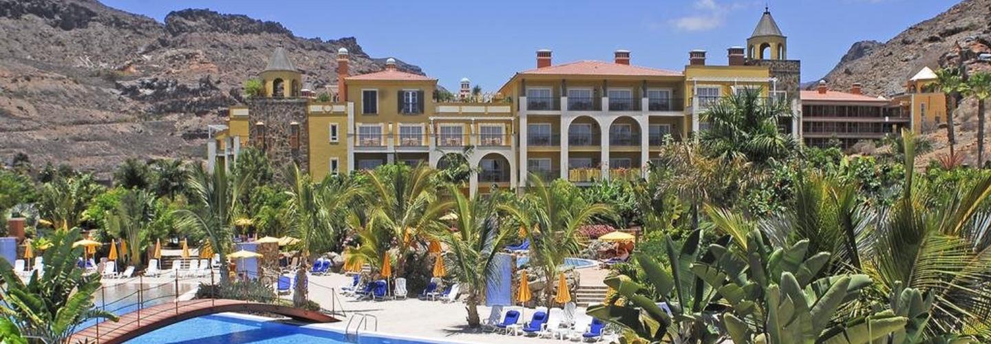 The Really Helpful Travel Group cover photo