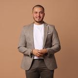 Lucas Pelaez with ONEPATH Realty