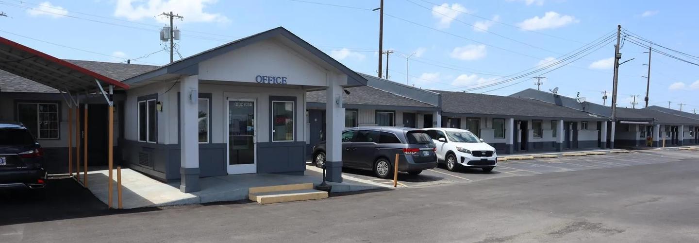 Gateway Motor Inn cover photo