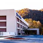 Bay Mountain Inn Cherokee Smoky Mountains - photo 3