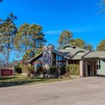 Majestic Mountain Inn - photo 1