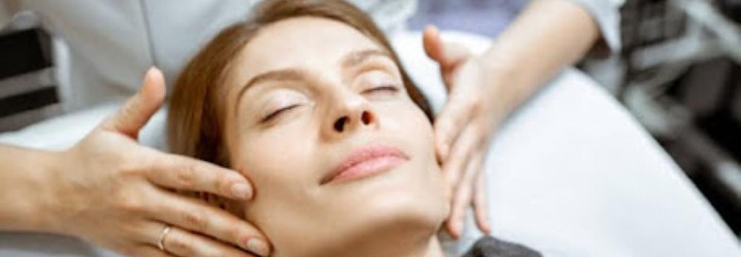 Bonnie Cruz Esthetics cover photo