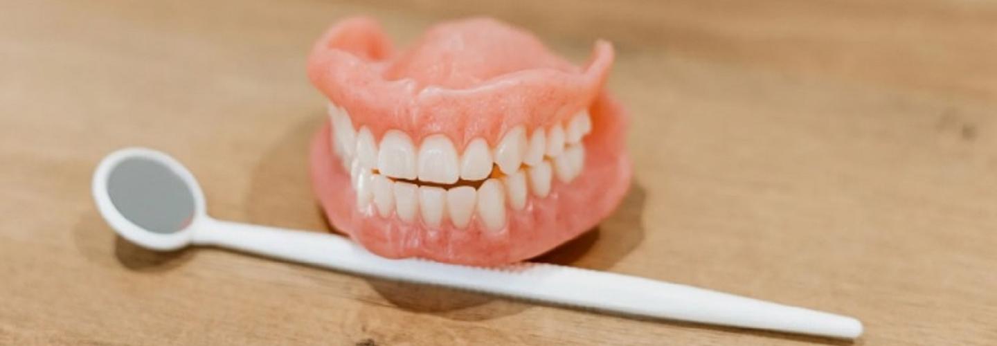 Harvey Smiles Denture Clinic cover photo