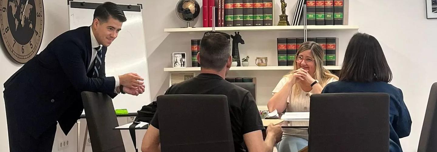 Díaz & Asociados Abogados de Extranjería y Penal en Valencia cover photo