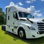 Gomez Truck Glass & Windshield - photo 5