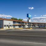 Copper Manor Motel - photo 2